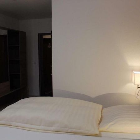 Hotel Zum Lutten Didi Friedeburg Buitenkant foto