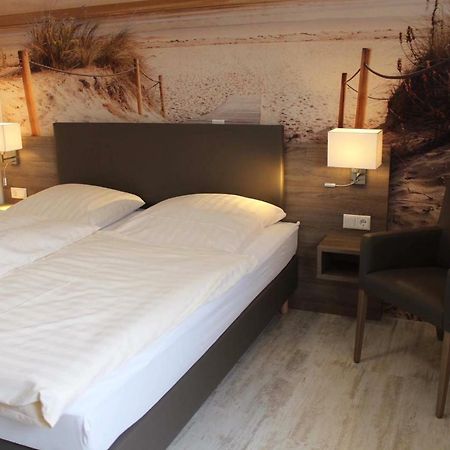 Hotel Zum Lutten Didi Friedeburg Buitenkant foto