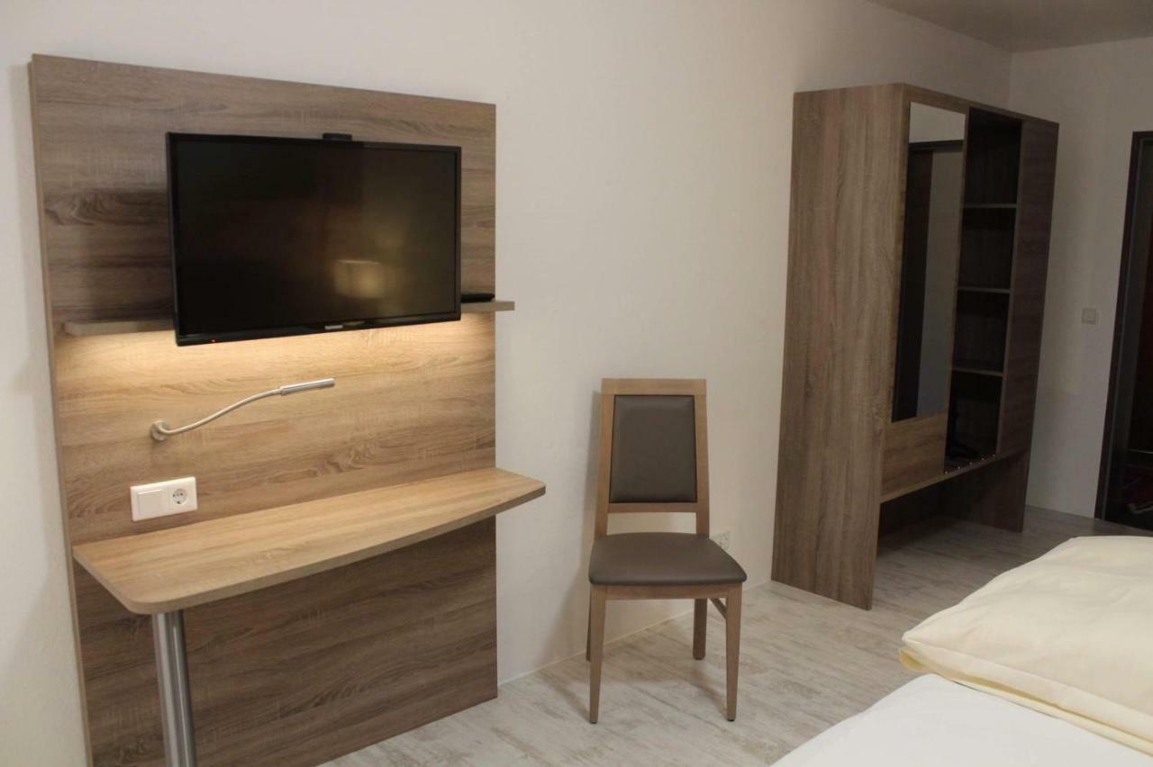 Hotel Zum Lutten Didi Friedeburg Buitenkant foto