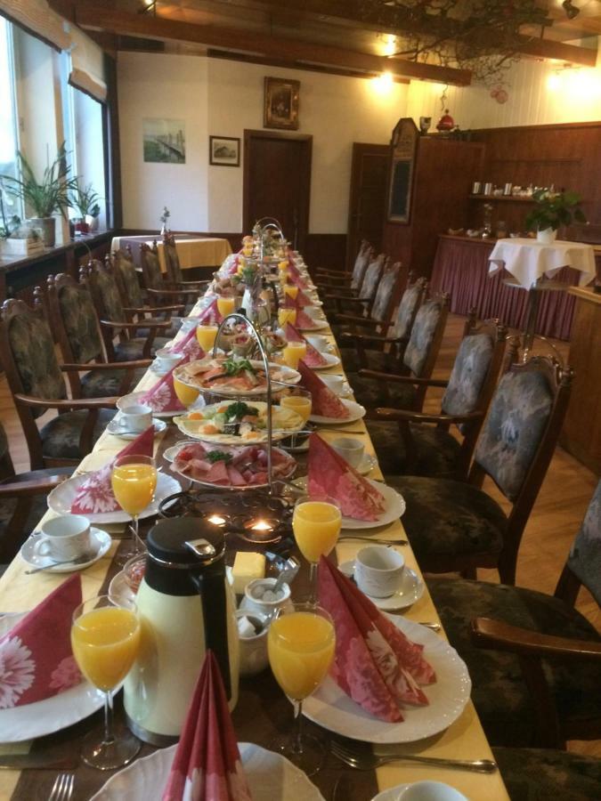 Hotel Zum Lutten Didi Friedeburg Buitenkant foto