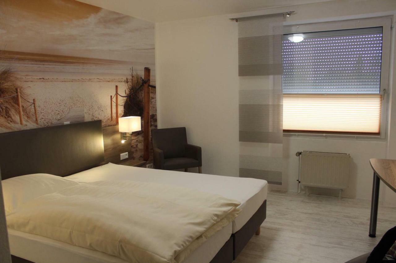 Hotel Zum Lutten Didi Friedeburg Buitenkant foto